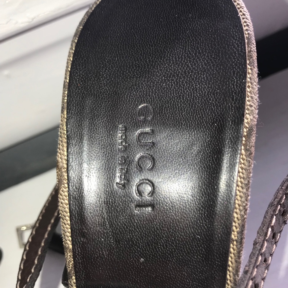 Gucci sandals (no box) duster bag only